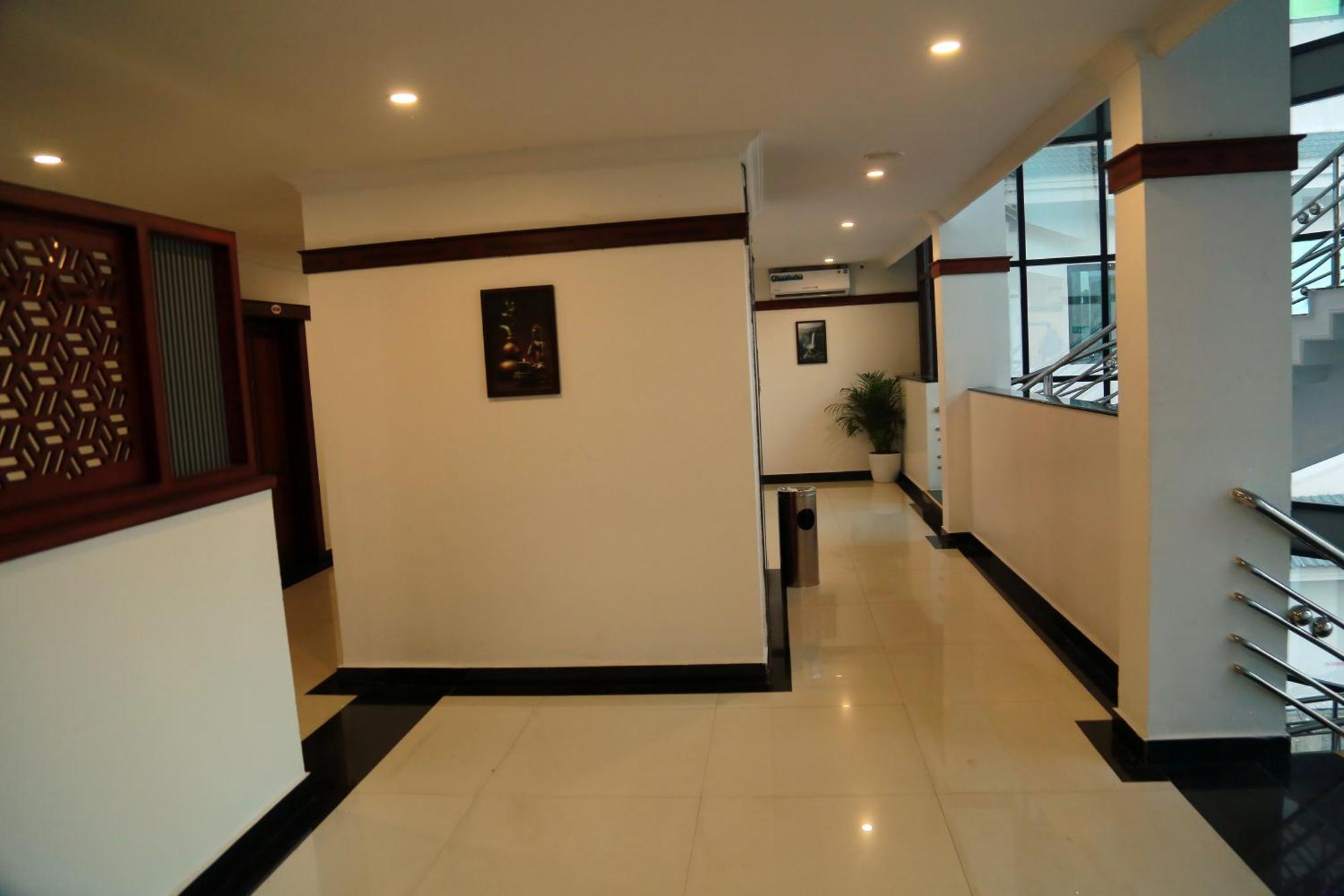 Hotel Savera Park Thrissur Экстерьер фото