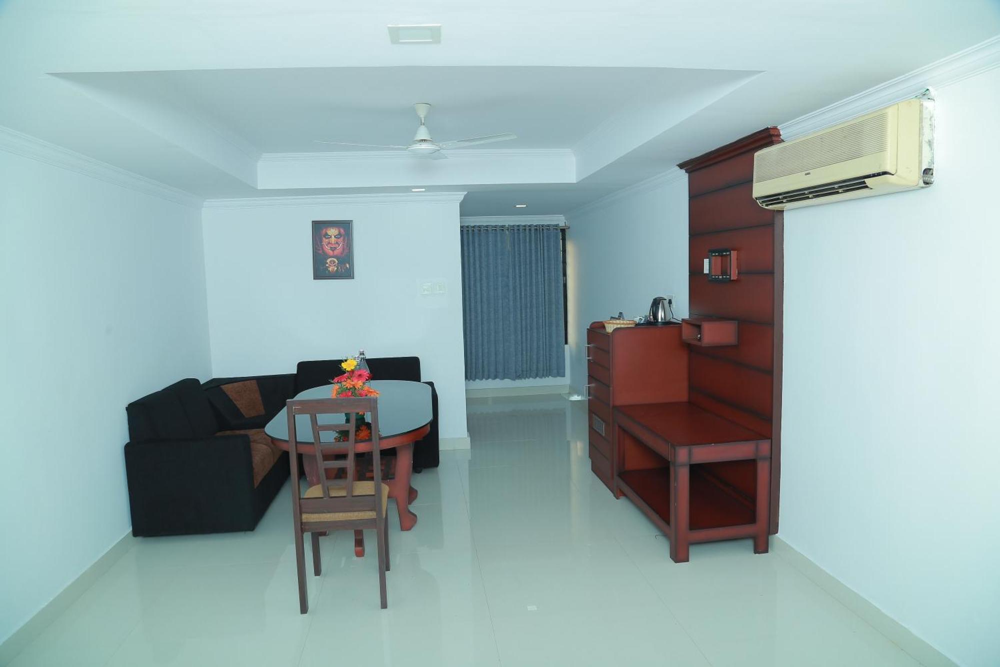 Hotel Savera Park Thrissur Экстерьер фото