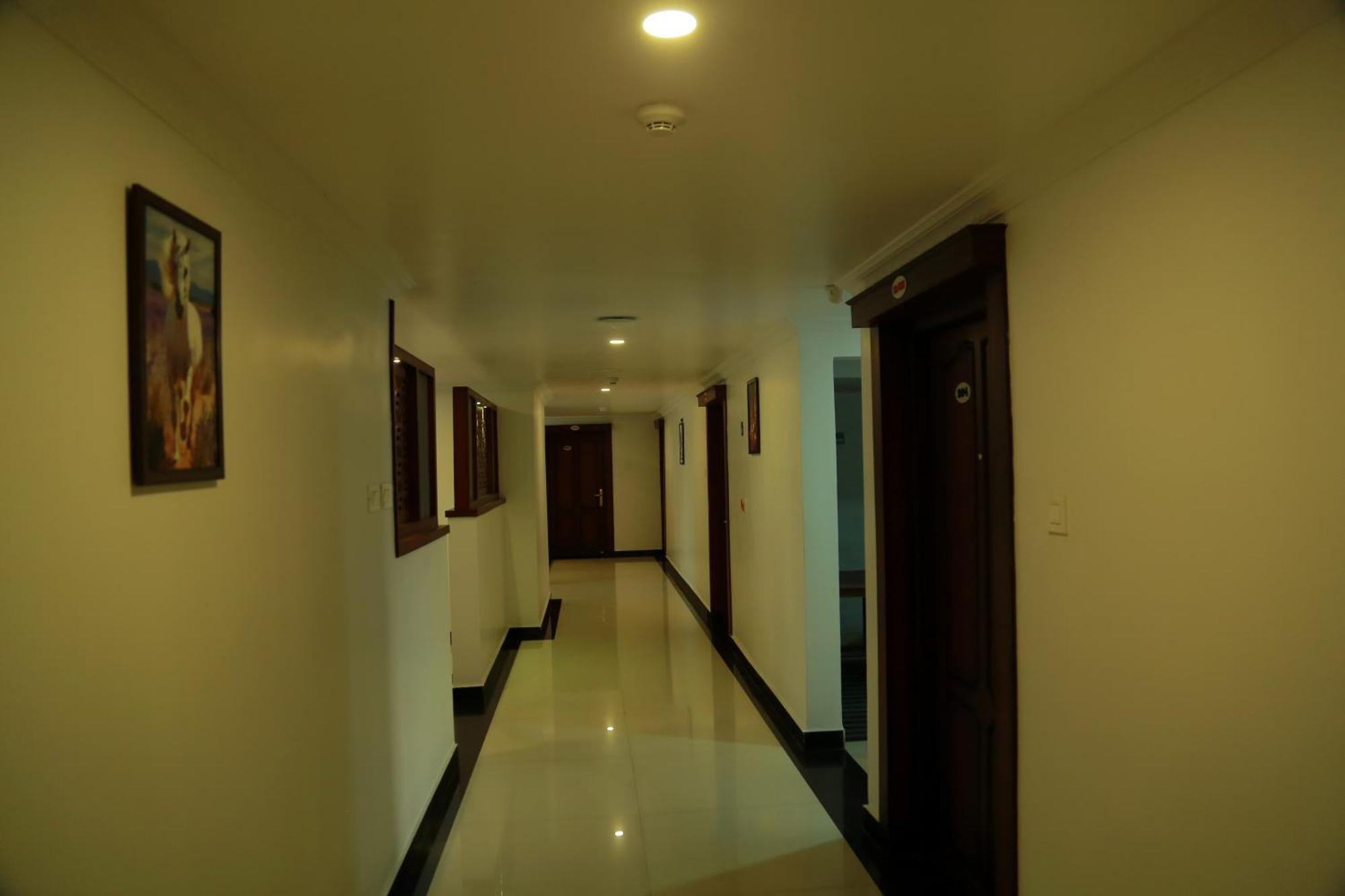 Hotel Savera Park Thrissur Экстерьер фото