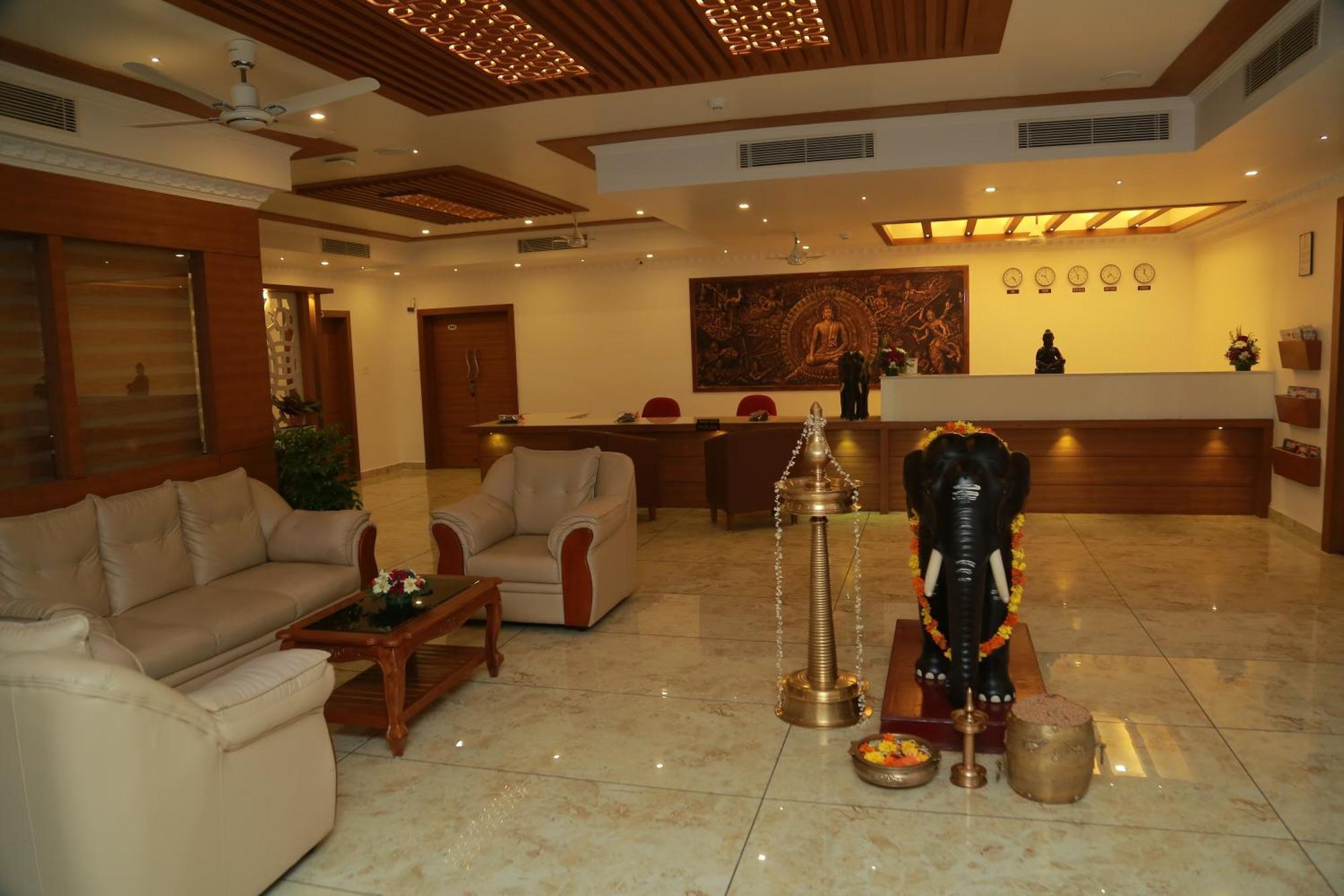 Hotel Savera Park Thrissur Экстерьер фото