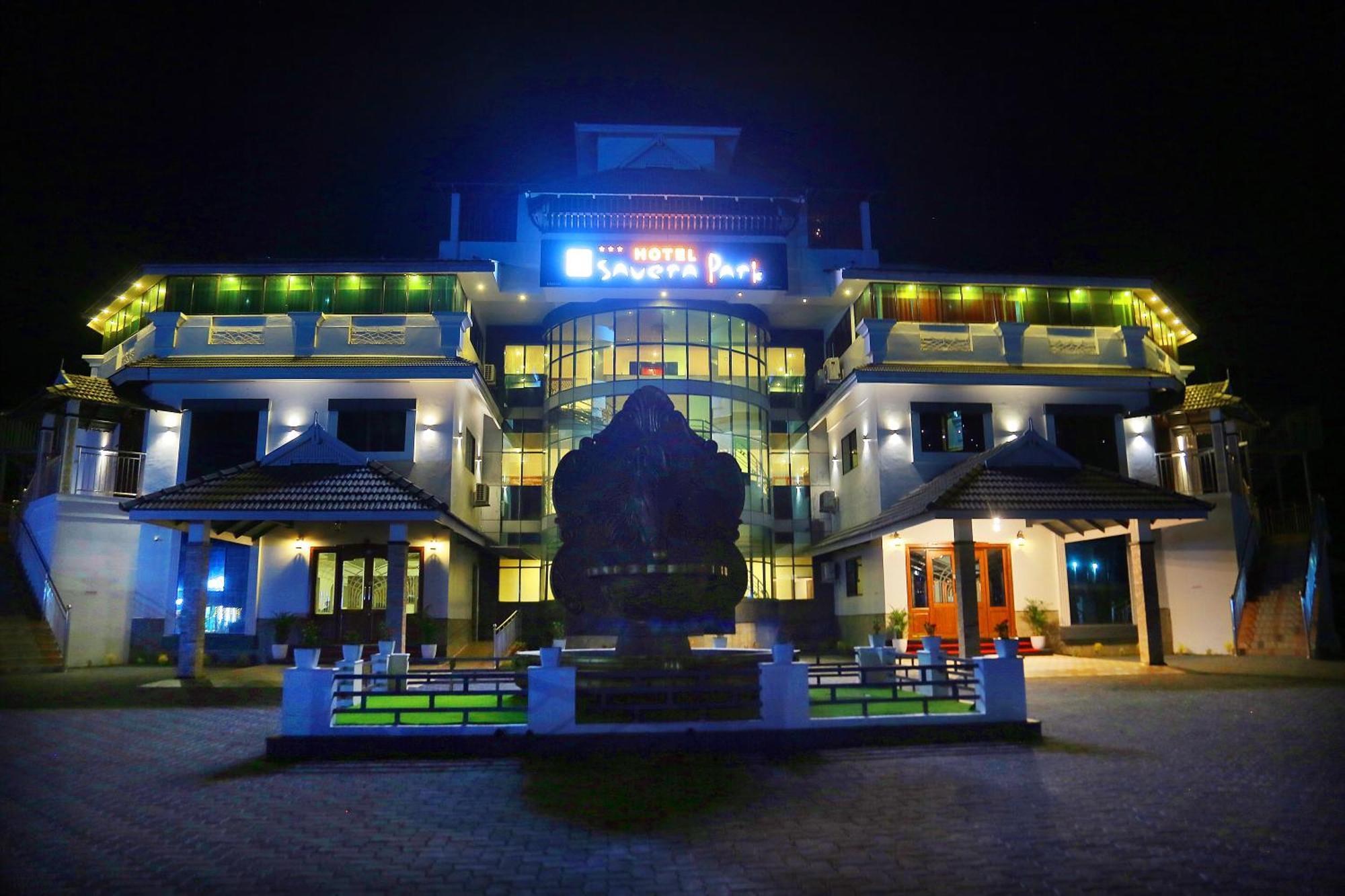 Hotel Savera Park Thrissur Экстерьер фото